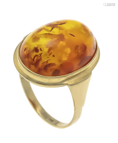 Amber ring GG 333/000 with an