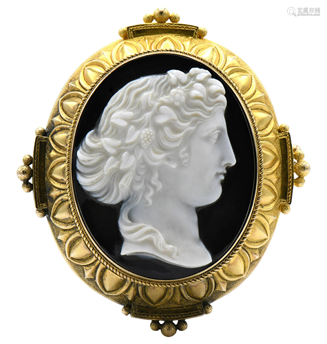 15 Karat Gold Cameo Locket Brooch/Pendant