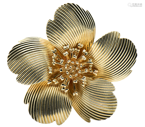 14 Karat Gold Flower Brooch