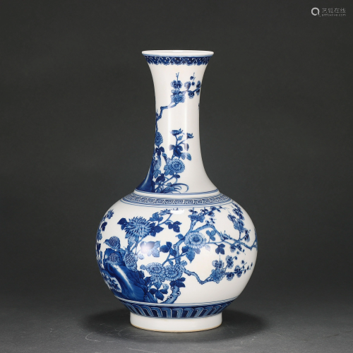 A Blue and White Decorative Vase Qing Dynasty