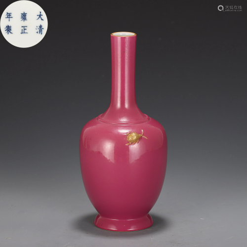 An Monochrome Glazed Vase Qing Dynasty