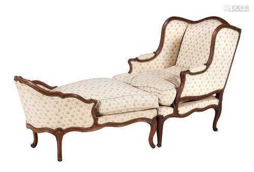 A Louis XV beechwood duchesse brisée