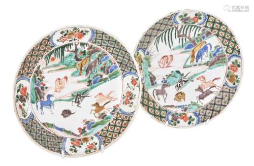 A pair of Chinese famille verte 'eight horses' plates