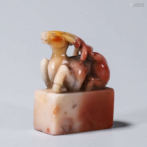 A Shoushan ross quartz carved deer seal