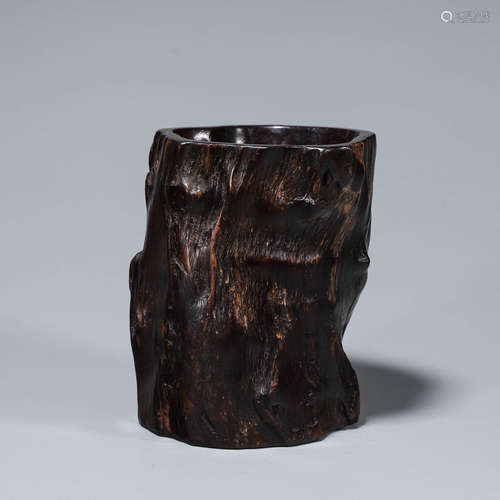 A red sandalwood brush pot