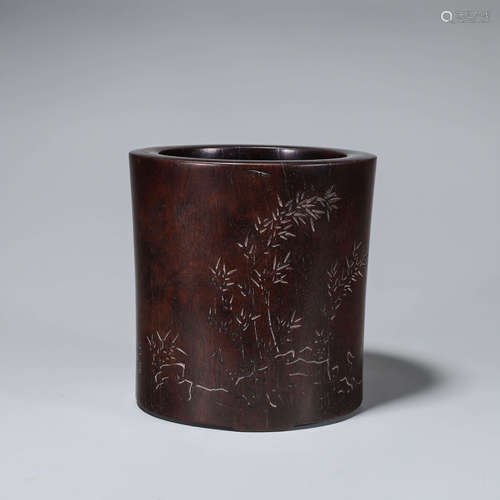 A red sandalwood brush pot