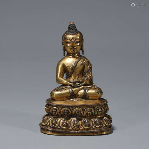 A gilding copper Sakyamuni statue