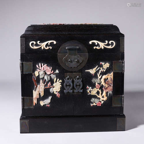 A red sandalwood gem-inlaid bird and flower jewelry box