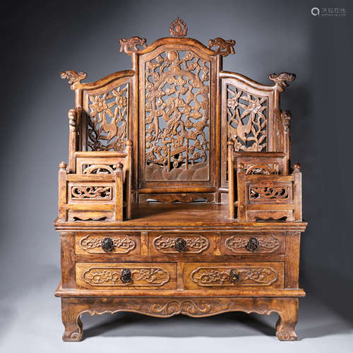 A dragon patterned fragrant rosewood buddha niche