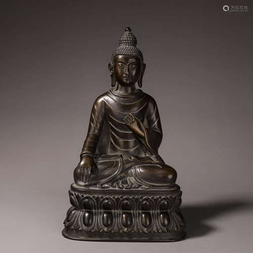 A copper Sakyamuni buddha statue