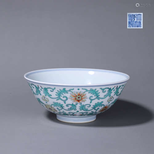 A doucai interlocking lotus porcelain bowl