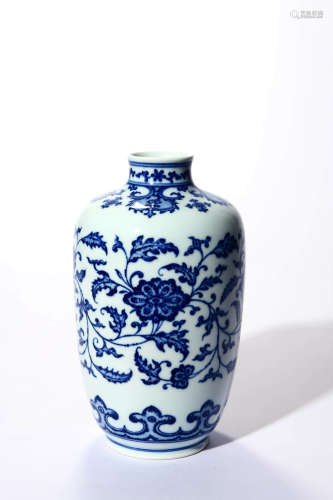 Blue And White Interlocking Lotus Vase