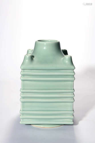 A Celadon Glaze Five Spouts Square Vase