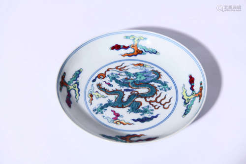 A Wucai Dragon Dish