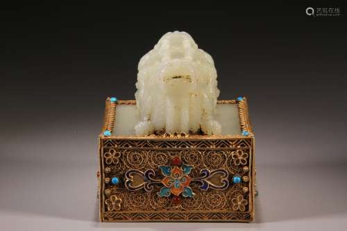 Hetian White Jade and Gilt Silver Seal