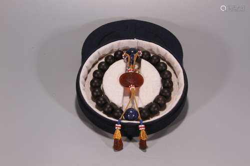 Eaglewood Handheld Bracelet with Eighteen Beads