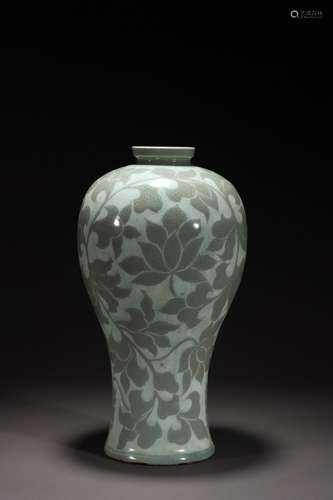 Goryeo Porcelain Vase