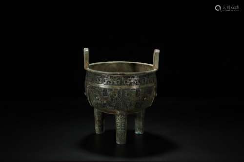 Bronze Ding Vessel