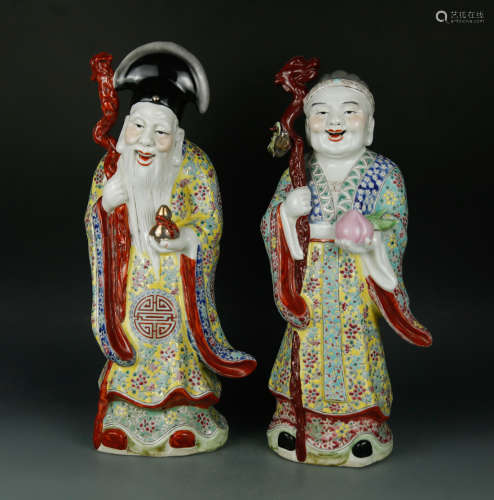 A pair of porcelain old couple statues Republic period