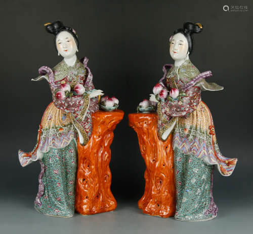 A pair of chinese  poecelain ancient women statues republic ...