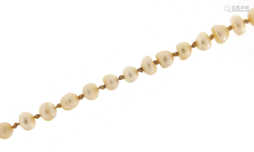 Antique graduated pearl necklace with 9c...