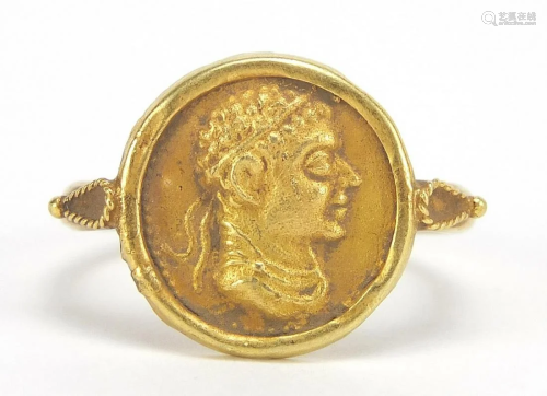 Antique gold Roman head coin ring, size ...