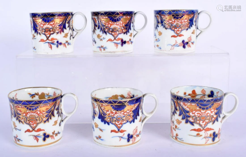 SIX EARLY 19TH CENTURY DERBY IMARI PORCELAIN CUPS. 8 cm
