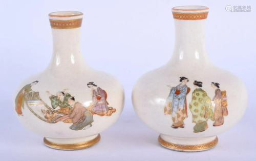 A LOVELY PAIR OF 19TH CENTURY JAPANESE MEIJI PERIOD