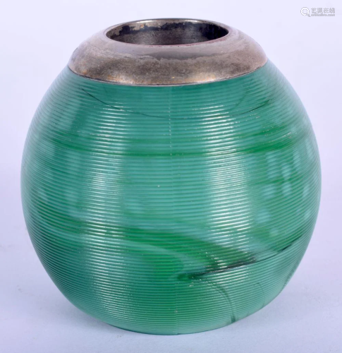 A VINTAGE SILVER AND MALACHITE GLASS ASHTRAY possibly