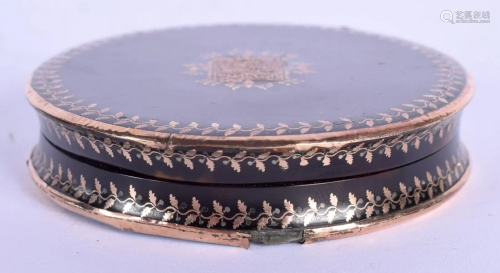 AN EARLY 19TH CENTURY GOLD INLAID CARVED TORTOISESHELL