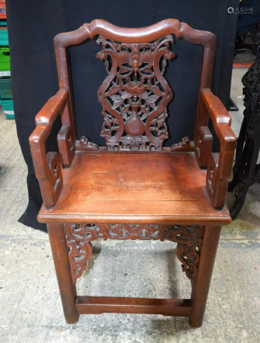 AN EARLY 20TH CENTURY CHINESE CARVED HARDWOOD CHAIR