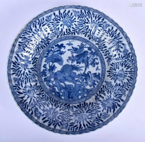 AN EARLY 20TH CENTURY CONTINENTAL BLUE AND WHITE