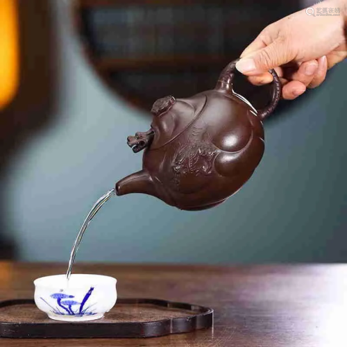 Chinese Yixing Teapot with movable Dragon Head on the