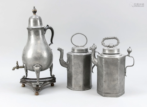 2 pewter jugs and a DrÃ¶ppelmin