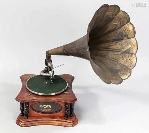 Funnel gramophone, 20th centur