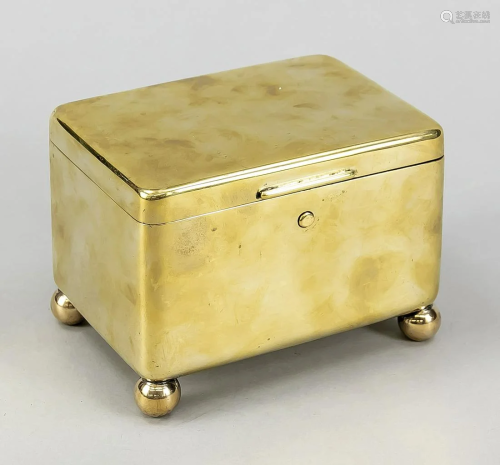 Lidded box around 1900, brass