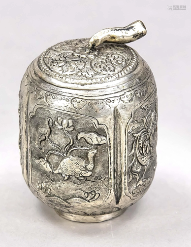 Gourd-shaped lidded box, Chi