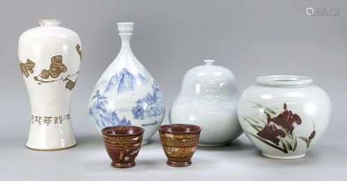 Mixed lot of Asian porcelain