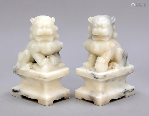 Pair of guardian figures, Ch