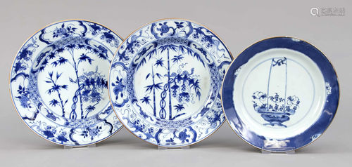 3 Blue and white plates, Chi