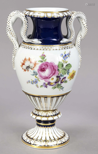 Serpentine handle vase, Meissen, mar