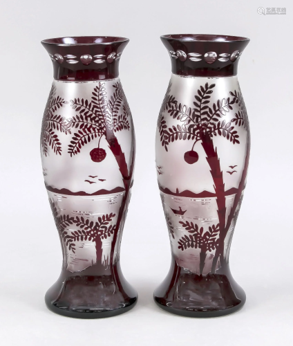 Pair of vases, 1st half of 20th cent