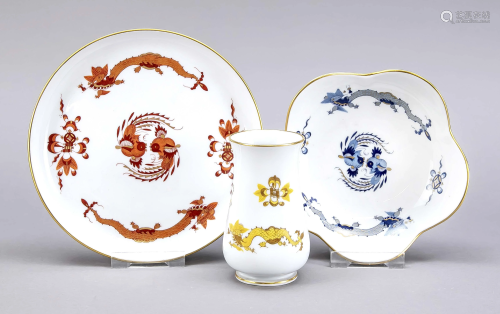 Three pieces with dragon decor, Meis