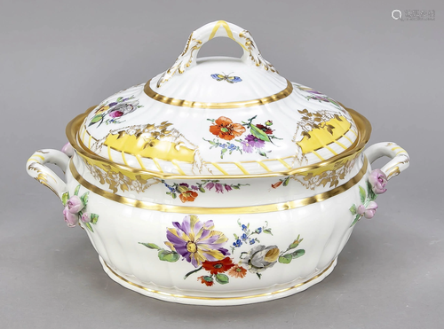 Round lidded tureen, KPM Berlin, mar