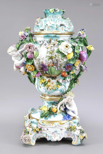 Oppulent potpourri lidded vase with