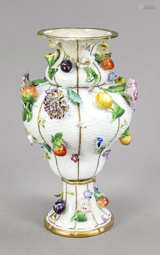 Vase with flowers and fruits, Meisse