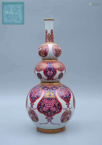 Qianlong Enamel Gilt Three-Gourd Vase