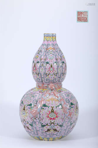 Famille Rose Flowers Double-Gourd Vase