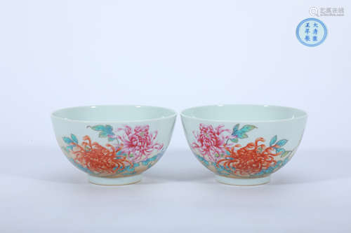 A Pair of Enamel Flower Bowl