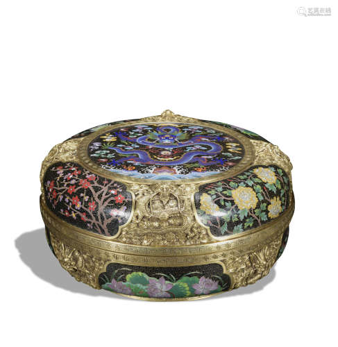 A Cloisonne enamel 'dragon' box